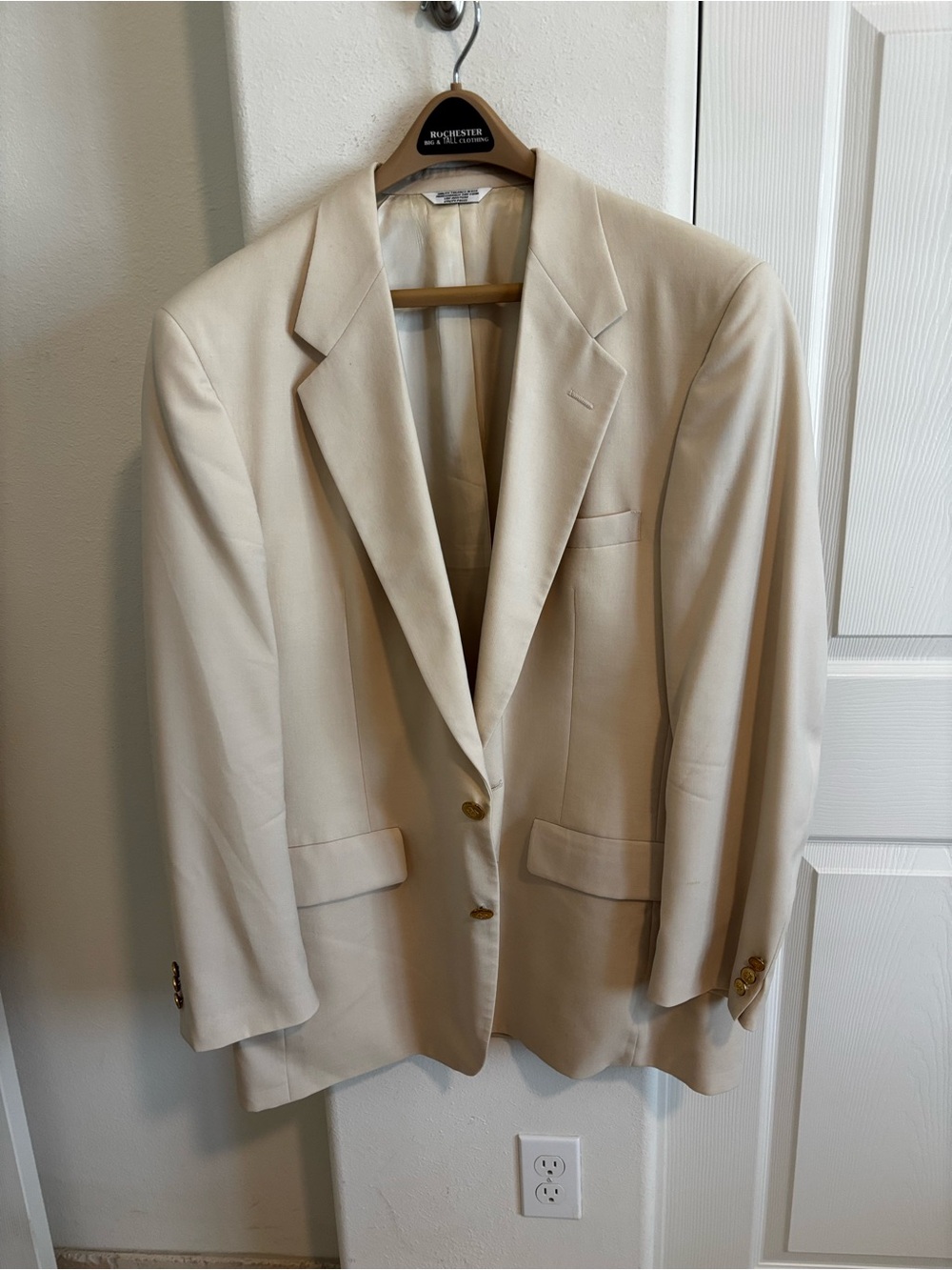 Vintage Cream Two-Button Sport Coat by Geoffrey Beene